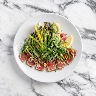 Tuna Tataki Salad